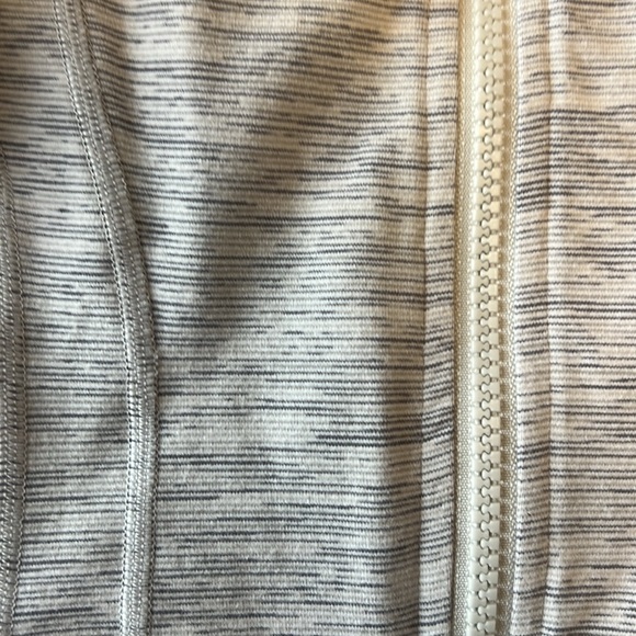 Lulu Zip Up light Jacket - Picture 2 of 6